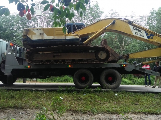 SK 200-3 ไฟตัด เอกสารไม่มี สภาพสวยราคา 500,000 รถนราธิวาส