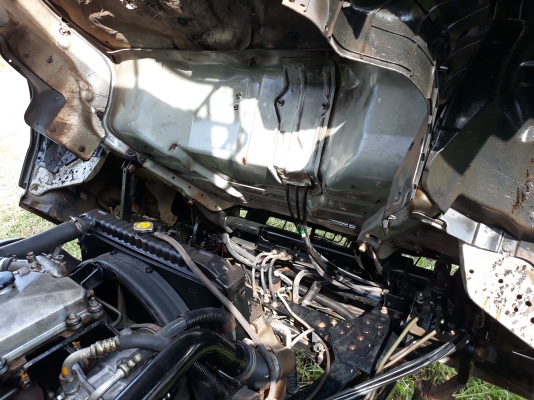 ขายด่วน 6 ล้อ ISUZU NQR150 แรงปี 49 ยาว 5.5 เมตร สภาพพร้อมใช้งาน เครื่องดีคัสซีสวยเอกสารเล่มทะเบียนพ