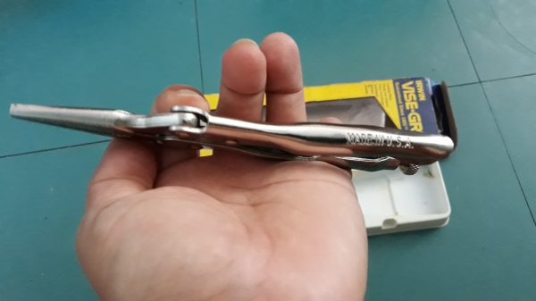 ขายคีมล็อกปากยาว IRWIN 6LN VISE-GRIP MADE IN USA.ใหม่เก่าเก็บ ขายคีมล็อกปากยาว IRWIN 6LN VISE-GRIP MADE IN USA.ใหม่เก่าเก็บ