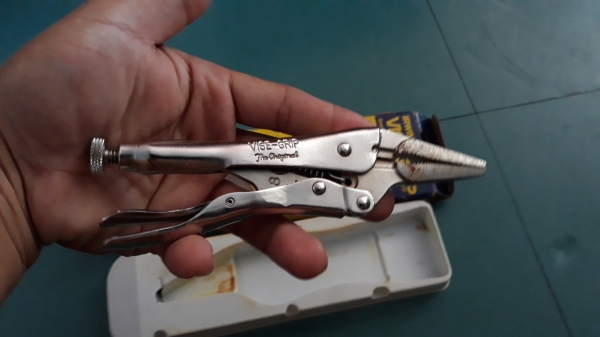 ขายคีมล็อกปากยาว IRWIN 6LN VISE-GRIP MADE IN USA.ใหม่เก่าเก็บ ขายคีมล็อกปากยาว IRWIN 6LN VISE-GRIP MADE IN USA.ใหม่เก่าเก็บ