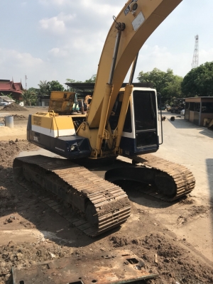 Komatsu PC200LC-5 รถสภาพดีพร้อมใช้งาน ใส่บูมยาวใหม่ สนใจติดต่อ 0813553478(คุณโย)