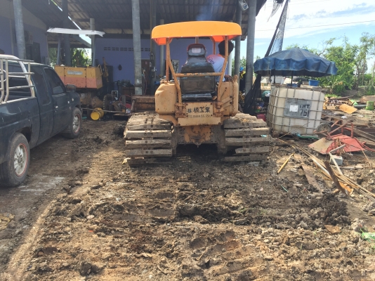 ขายรถแทร็กเตอร์D2-3PL สภาพพร้อมใช้งาน เครื่องดีช่วงล่างดี ราคาต่อรองคุยกันได้ โทร0616613023แพรว