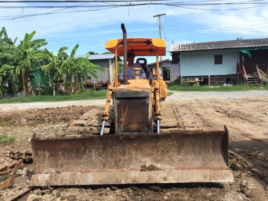 ขายรถแทร็กเตอร์D2-3PL สภาพพร้อมใช้งาน เครื่องดีช่วงล่างดี ราคาต่อรองคุยกันได้ โทร0616613023แพรว