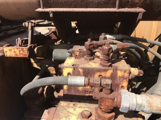 Komatsu PC120-3 รถสภาพสวย เครื่องปั๊มดี บอดี้สีไม่สวย แต่ไม่ผุ สนใจติดต่อ0813553478(คุณโย)