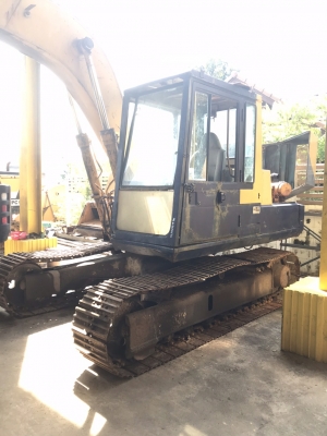 Komatsu PC120-3 รถสภาพสวย เครื่องปั๊มดี บอดี้สีไม่สวย แต่ไม่ผุ สนใจติดต่อ0813553478(คุณโย)