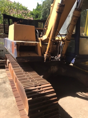 Komatsu PC120-3 รถสภาพสวย เครื่องปั๊มดี บอดี้สีไม่สวย แต่ไม่ผุ สนใจติดต่อ0813553478(คุณโย)