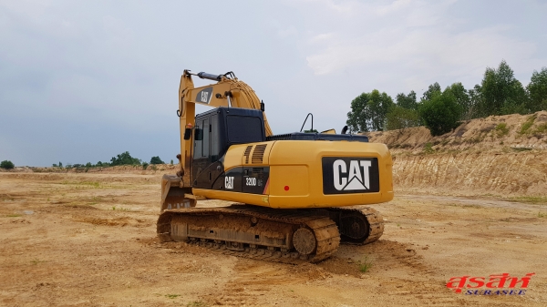 ขายรถแบคโฮ CAT 320D GC ใช้งาน 12,xxx ชั่วโมง สภาพเทพบุตร พร้อมใช้งาน รถยืนบ่อดิน มีการใช้งานและดูแลรักษาดี