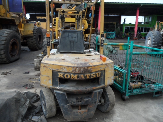 FG20-8 รถยกเบนซิน KOMATSUรถพร้อมใช้  ราคาถูกแค่ 80,000บาทดูแล้วสนใจโทรหาหรั่ง ☎ 081-989-1989+ ID LINE :rangrayong หรั่งครับ