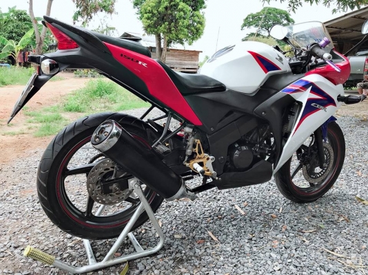 ขาย CBR150i สภาพสวยๆ พร้อมใช้ ทะเบียนโอน62