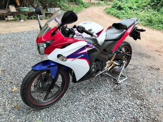 ขาย CBR150i สภาพสวยๆ พร้อมใช้ ทะเบียนโอน62 ขาย CBR150i สภาพสวยๆ พร้อมใช้ ทะเบียนโอน62