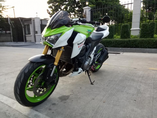 Z800 ปี2013 สีสวย สดมาก ของแต่งแน่นๆ
