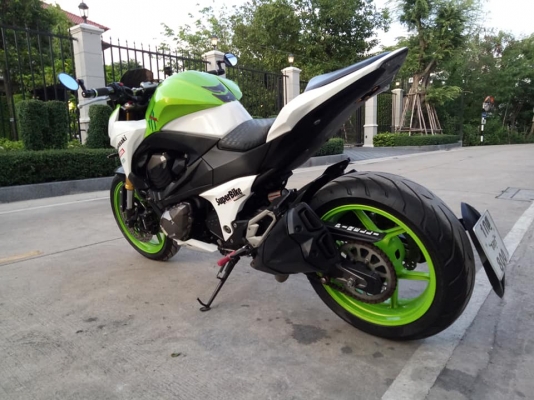 Z800 ปี2013 สีสวย สดมาก ของแต่งแน่นๆ