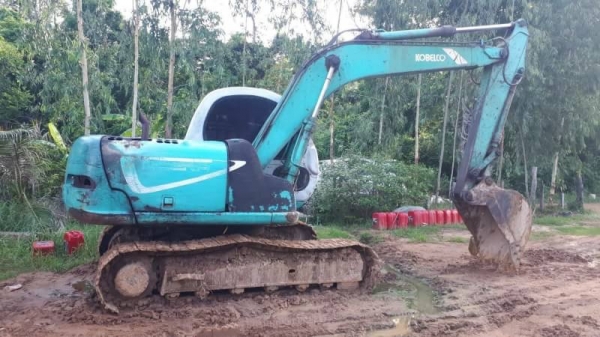ขาย 395,000 KOBELCO sk 100-5 ปั้มแรง เอวแน่น ช่วงล่างแน่น ไฟฟ้าตัดแต่อุปกรอยู่ครบ เครื่องหลวม สัญญาซื้อขาย รถอยู่ ยโสธร 090-772-3710 090-772-3708