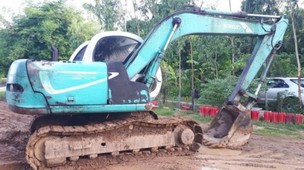 ขาย 395,000 KOBELCO sk 100-5 ปั้มแรง เอวแน่น ช่วงล่างแน่น ไฟฟ้าตัดแต่อุปกรอยู่ครบ เครื่องหลวม สัญญาซื้อขาย รถอยู่ ยโสธร 090-772-3710 090-772-3708