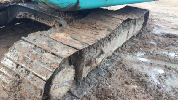 ขาย 395,000 KOBELCO sk 100-5 ปั้มแรง เอวแน่น ช่วงล่างแน่น ไฟฟ้าตัดแต่อุปกรอยู่ครบ เครื่องหลวม สัญญาซื้อขาย รถอยู่ ยโสธร 090-772-3710 090-772-3708