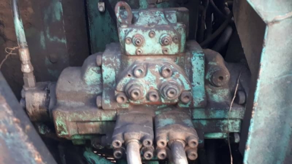 ขาย 395,000 KOBELCO sk 100-5 ปั้มแรง เอวแน่น ช่วงล่างแน่น ไฟฟ้าตัดแต่อุปกรอยู่ครบ เครื่องหลวม สัญญาซื้อขาย รถอยู่ ยโสธร 090-772-3710 090-772-3708