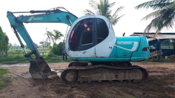 ขาย 395,000 KOBELCO sk 100-5 ปั้มแรง เอวแน่น ช่วงล่างแน่น ไฟฟ้าตัดแต่อุปกรอยู่ครบ เครื่องหลวม สัญญาซื้อขาย รถอยู่ ยโสธร 090-772-3710 090-772-3708