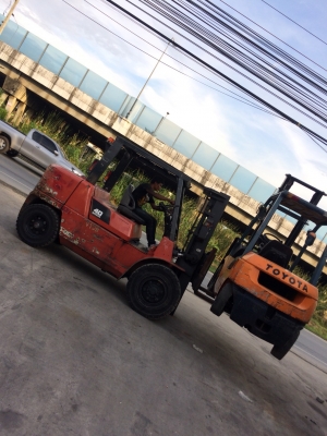อาร์ ซี เอช โฟรคลิฟท์  ขาย นิสัน  4 ตัน