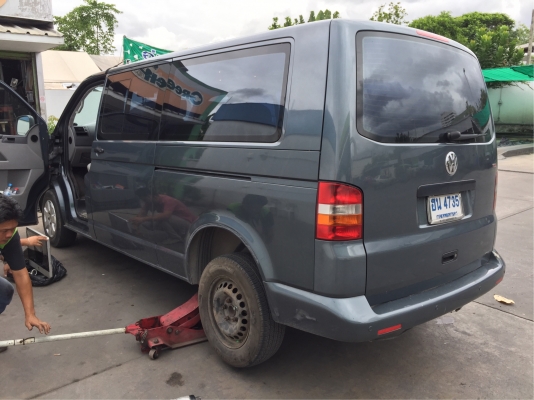 ยาง Dunlop 215 65 16 ปี17 ดอกเต็ม เนื้อนิ่มๆ ใช้ยาว ราคาไม่แพง