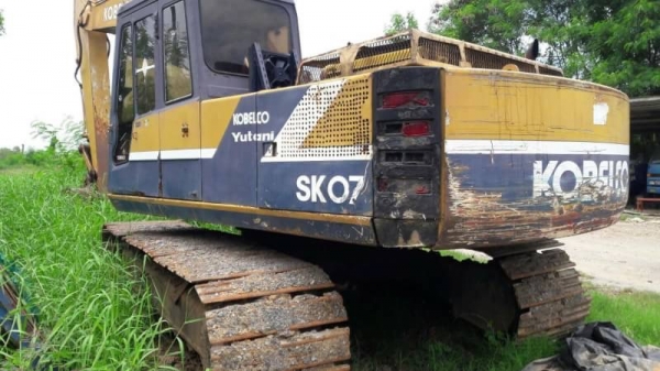 ขาย 430,000 KOBELCO sk 200-2 ตัวเดินใหญ่  เครื่องดี ปั้มแรง เอวแน่น ช่วงล่างเต็ม สัญญาซื้อขาย รถพร้อมใช้งาน รถอยู่  บ้านโป่ง ราชบุรี 090-772-3710 090-772-3708