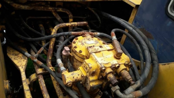 ขาย 430,000 KOBELCO sk 200-2 ตัวเดินใหญ่  เครื่องดี ปั้มแรง เอวแน่น ช่วงล่างเต็ม สัญญาซื้อขาย รถพร้อมใช้งาน รถอยู่  บ้านโป่ง ราชบุรี 090-772-3710 090-772-3708