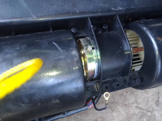 ตู้แอร์พร้อมพัดลม