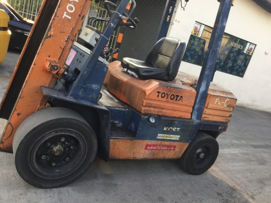 อาร์ ซี เอช โฟรคลิฟท์  ขาย โตโยต้า รุ่น 5 ดีเซล 3 ตัน