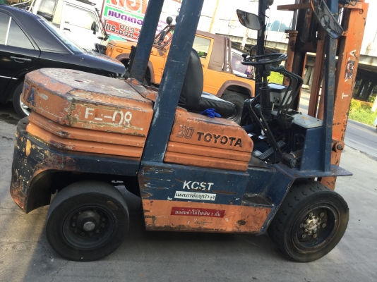 อาร์ ซี เอช โฟรคลิฟท์  ขาย โตโยต้า รุ่น 5 ดีเซล 3 ตัน