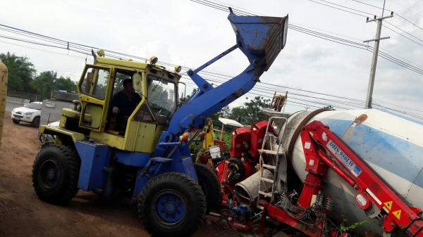 ขาย รถตัก ล้อยาง เครื่อง MITSUI ด๊อยส์ 4WD ดีเซล 3 สูบ เอวอ่อน เครื่องแน่น เก่าญี่ปุ่น สภาพสวย พร้อม