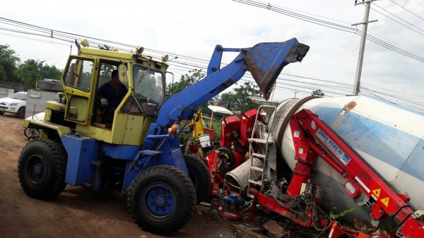 ขาย รถตัก ล้อยาง เครื่อง MITSUI ด๊อยส์ 4WD ดีเซล 3 สูบ เอวอ่อน เครื่องแน่น เก่าญี่ปุ่น สภาพสวย พร้อม ขาย รถตัก ล้อยาง เครื่อง MITSUI ด๊อยส์ 4WD ดีเซล 3 สูบ เอวอ่อน เครื่องแน่น เก่าญี่ปุ่น สภาพสวย พร้อม