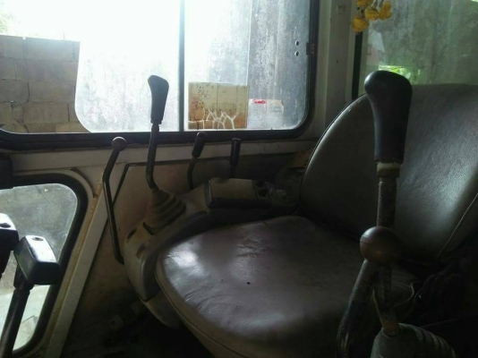 ขายรถแบคโฮ KOMATSU PC40-7 มีระบบหัวกระแทก ราคา 265000