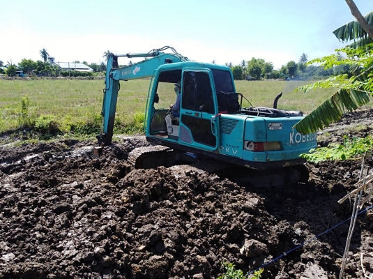 ขายด่วน KOBELCO SK120MART III สภาพสวยพร้อมลุยงาน เครื่องปั้มดีเยี่ยม โซ่ช่วงล่างสวย แอร์เย็น ทำงานทั้งวันไม่มีโหลด สนใจสอบถาม 093 0764943 คุณ ตั้ม