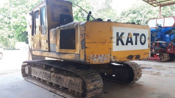 ขาย 385,000 KATO HD 700 เครื่องดี ปั้มแรง เอวแน่น ช่วงล่างดี แต่บูมอามร์มีปะ รถพร้อมใช้ รถอยู่ ยโสธร 090-772-3710 090-772-3708