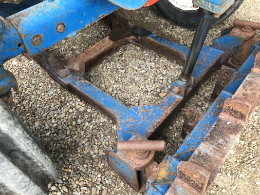 ขายฟอร์ด5500รถสวยพร้อมใช้มีดันหน้าหางเจ็ด เล่มทะเบียนติดต่อ0895302182 ขายฟอร์ด5500รถสวยพร้อมใช้มีดันหน้าหางเจ็ด เล่มทะเบียนติดต่อ0895302182