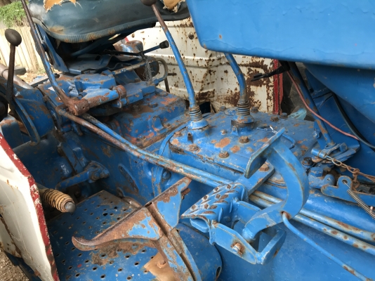 ขายฟอร์ด5500รถสวยพร้อมใช้มีดันหน้าหางเจ็ด เล่มทะเบียนติดต่อ0895302182 ขายฟอร์ด5500รถสวยพร้อมใช้มีดันหน้าหางเจ็ด เล่มทะเบียนติดต่อ0895302182