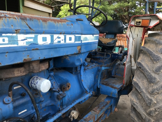 ขายฟอร์ด5500รถสวยพร้อมใช้มีดันหน้าหางเจ็ด เล่มทะเบียนติดต่อ0895302182 ขายฟอร์ด5500รถสวยพร้อมใช้มีดันหน้าหางเจ็ด เล่มทะเบียนติดต่อ0895302182