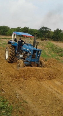 ขายรถไถFORD6600 โทร.0883101981,0895742717