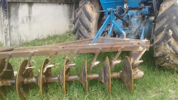 ขายรถไถFORD6600 โทร.0883101981,0895742717 ขายรถไถFORD6600 โทร.0883101981,0895742717