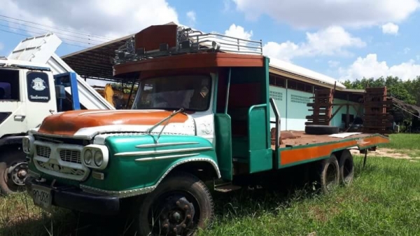 ขาย 200,000 รถบรรทุกรถเกี่ยวข้าวสิบล้อ ISUZU หน้ายาว 1 เพลา หัวดี ยางดี คัชซีสวย รถพร้อมใช้ รถอยู่ ยโสธร 090-772-3710 090-772-3708