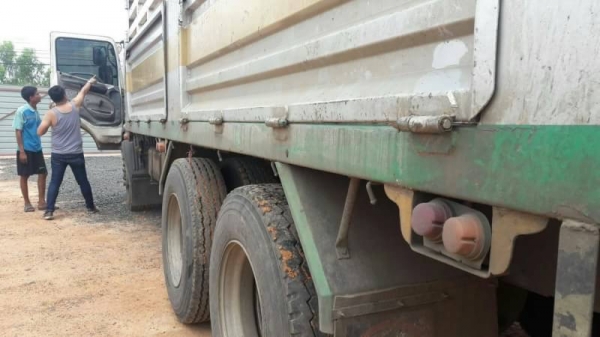 ขาย 1,390,000 สิบล้อคอกเกษตรแม่ลูกไม่ดั้ม HINO MEGA 260 ปี 48 หัวบาง ยางดี คัชซีสวย รถพร้อมใช้ รถอยู่ อุบลารชธานี 090-772-3710 090-772-3708