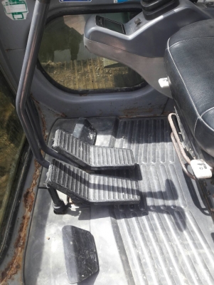 รถบ้านฝากขาย..KOBELCO SK120-3 มาร์คไฟว์  ซุปเปอร์  เก่าใน  สภาพดี  แทรคใหญ่  70  ปลายยาวพิเศษ  7,XXX ชั่วโมง..เอกสารอินวอย..โทร  089-3818694  จ๊อย