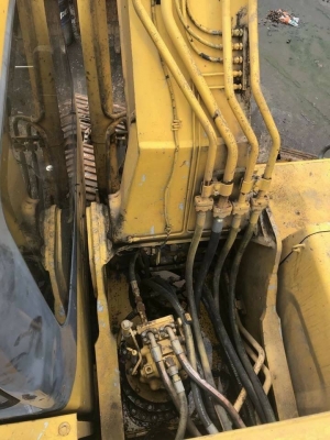 ขาย 1,190,000 KOMATSU pc 200-7 ปี 2004 ไฟฟ้าครบ เครื่องดี ปั้มแรง เอวแน่น ช่วงล่างดี เล่มทะเบียนพร้อมโอน รถพร้อมใช้ รถอยู่ ระยอง 090-772-3710 090-772-3708