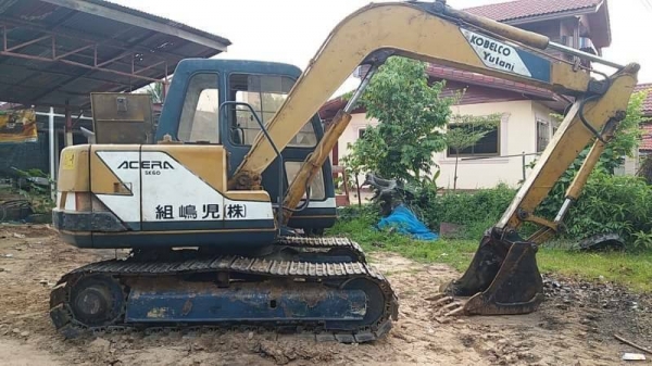 ขาย 535,000 KOBELCO sk 60-3 สภาพเก่านอก เอกสารอินวอยทร์ ไฟฟ้าครบ เครื่องดี ปั้มแรง เอวแน่น ช่วงล่างเต็ม รถสวยพร้อมใช้ รถอยู่ ยโสธร 090-772-3710 090-772-3708