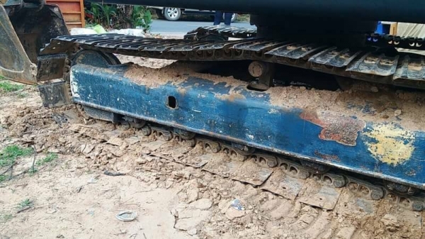 ขาย 535,000 KOBELCO sk 60-3 สภาพเก่านอก เอกสารอินวอยทร์ ไฟฟ้าครบ เครื่องดี ปั้มแรง เอวแน่น ช่วงล่างเต็ม รถสวยพร้อมใช้ รถอยู่ ยโสธร 090-772-3710 090-772-3708