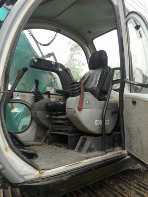 ขายจ้า..KOBELCO SK200-2 มาร์คไฟว์  เก่านอกแท้  6,XXX  ชั่วโมง  มีลายแย๊ก...แทรคใหญ่  พร้อมใช้  โทร 089-3818694  จ๊อย