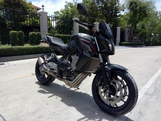 Cb650f ปี2015 ไมล์ 17,xxx ท่อแต่งลั่นๆ Cb650f ปี2015 ไมล์ 17,xxx ท่อแต่งลั่นๆ