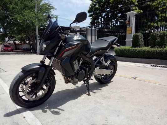 Cb650f ปี2015 ไมล์ 17,xxx ท่อแต่งลั่นๆ Cb650f ปี2015 ไมล์ 17,xxx ท่อแต่งลั่นๆ