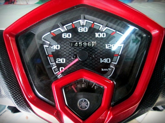 gt125 2015 สีขาวแดง มาพร้อมแมกซ์สืทองสวย 27900
