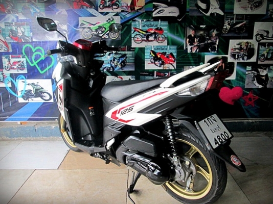 gt125 2015 สีขาวแดง มาพร้อมแมกซ์สืทองสวย 27900 gt125 2015 สีขาวแดง มาพร้อมแมกซ์สืทองสวย 27900