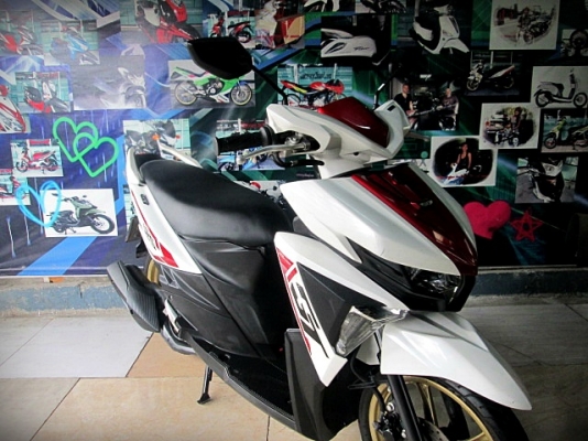 gt125 2015 สีขาวแดง มาพร้อมแมกซ์สืทองสวย 27900
